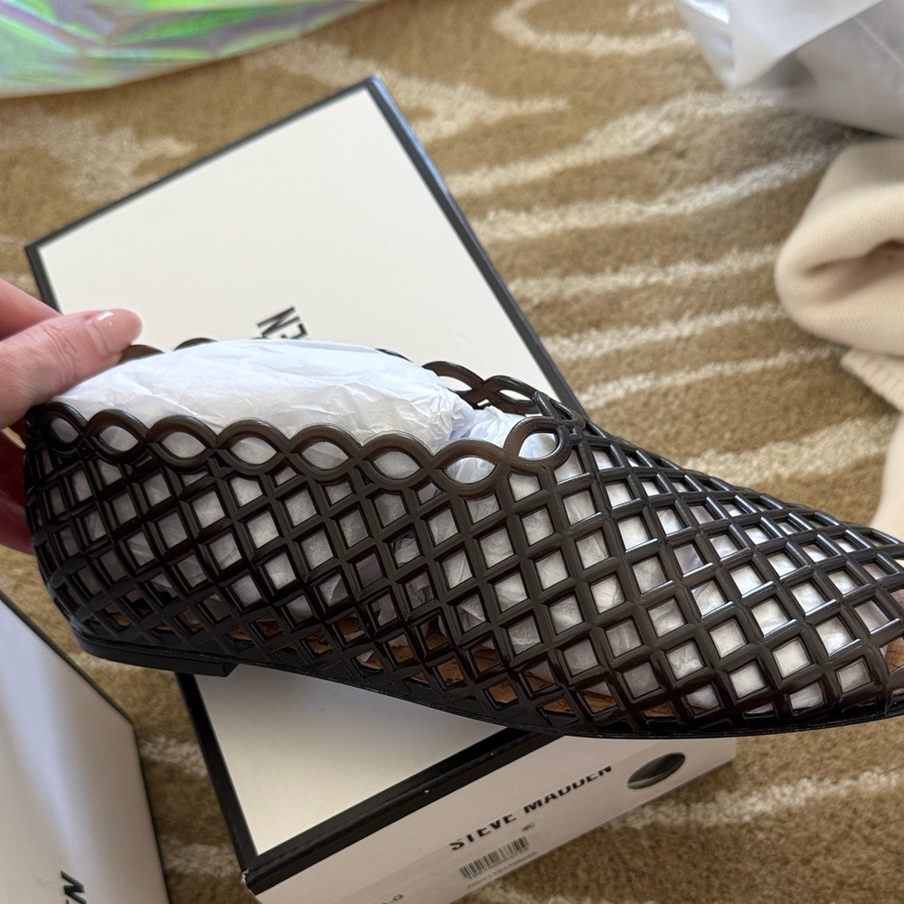 NWT Steve Madden grove in black 9 like the row new in box - Picture 3 of 9